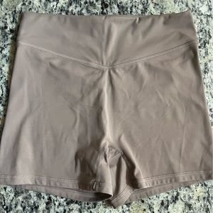 BALANCE logo shorts
